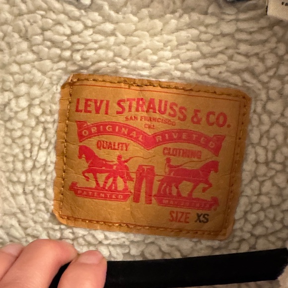 Levi's Blue Denim Jacket with Sherpa Lining Mens XS - Picture 3 of 10